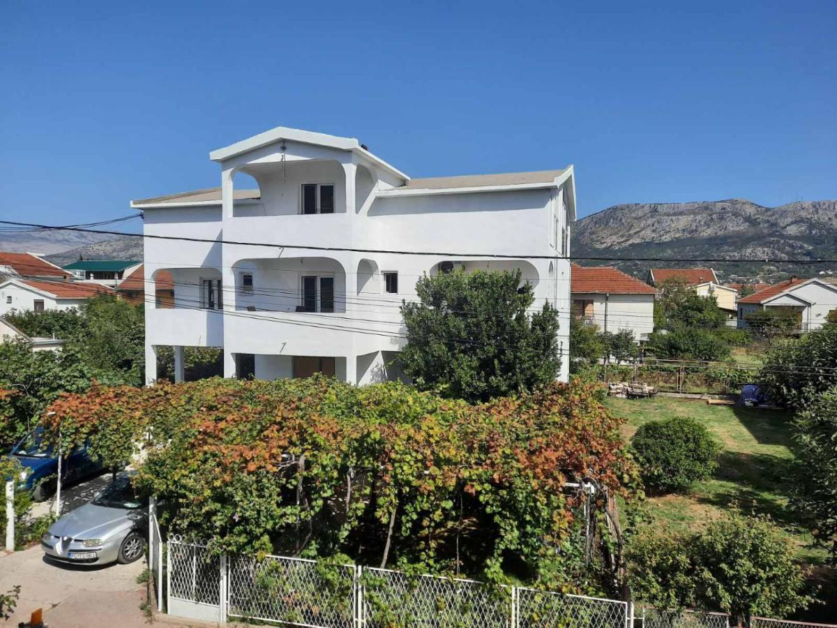 Hostel Olea Podgorica Exterior photo