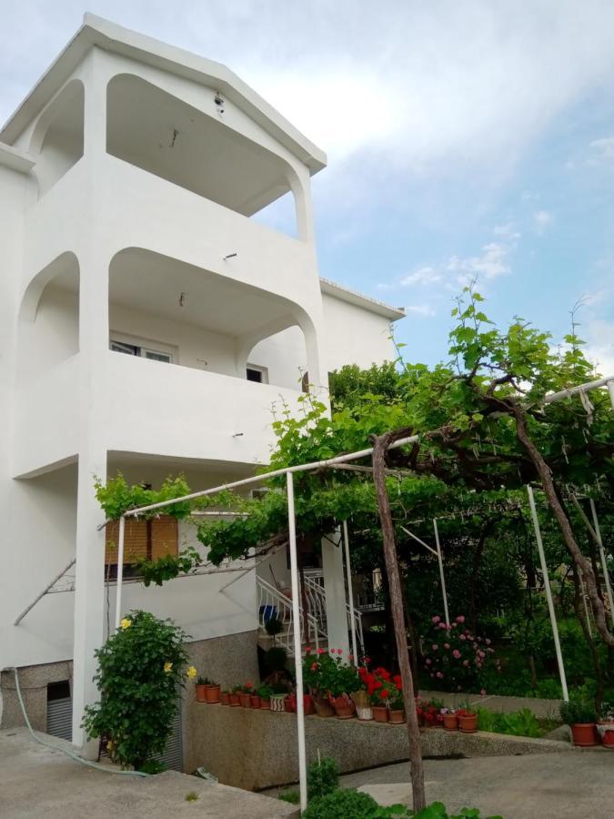 Hostel Olea Podgorica Exterior photo