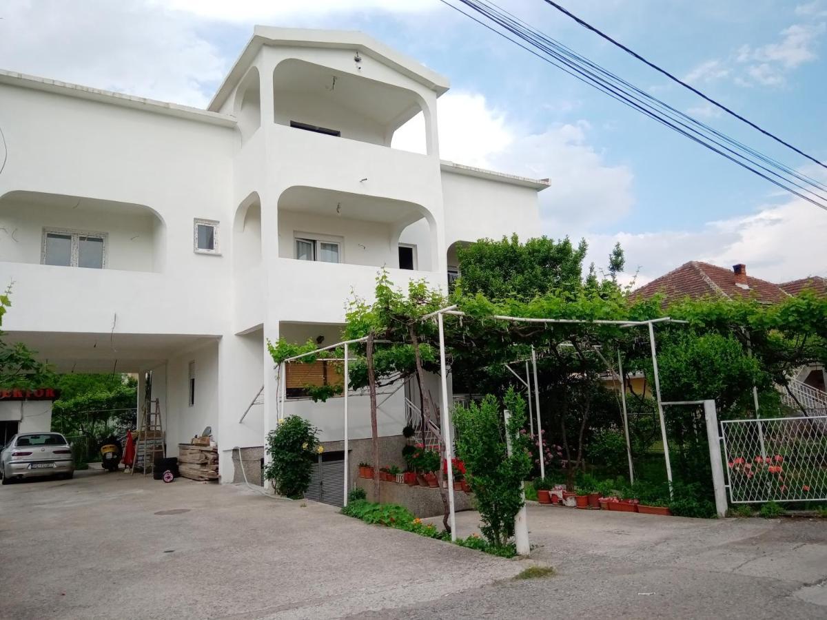 Hostel Olea Podgorica Exterior photo
